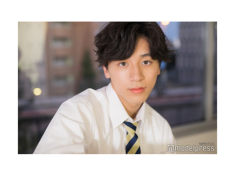 モデルプレスのインタビューに応じた佐久間魁生さん（C）モデルプレス