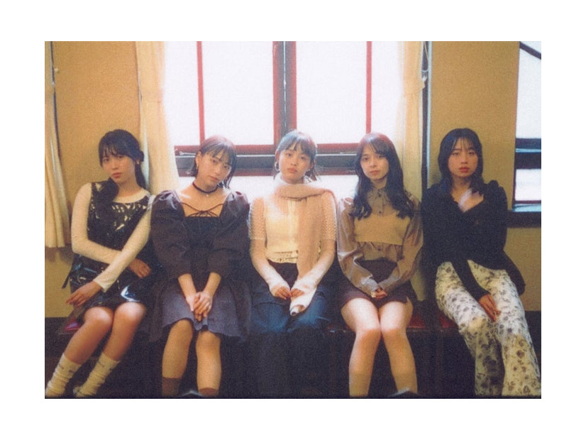 アンジュルム（左から）為永幸音、橋迫鈴、後藤花、上國料萌衣、伊勢鈴蘭（画像提供：光文社）