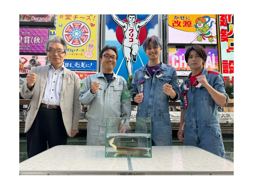 （左から）亀井哲夫氏、山本義彦氏、小島健、末澤誠也（C）MBS