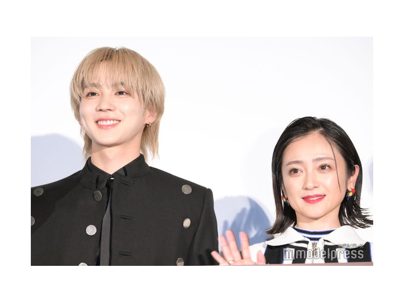 吉野北人、安達祐実（C）モデルプレス