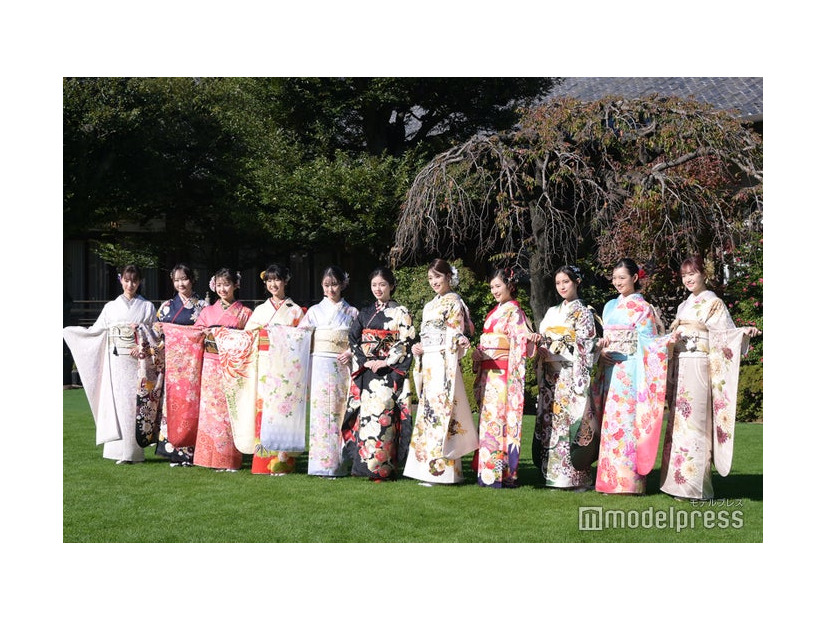 （左から）宮本茉由、本田望結、ギュナイ滝美、大角ゆき、井元彩花、小芝風花、高橋ひかる、井頭愛海、玉田志織、近藤ゆら、尾碕真花（C）モデルプレス