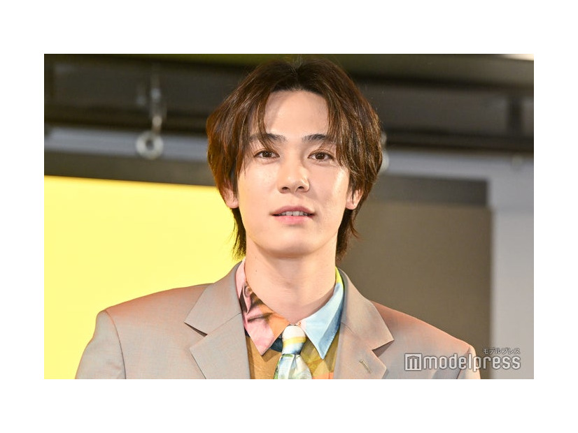 1st写真集『一』の発売記念イベントの囲み取材に応じた内藤秀一郎（C）モデルプレス