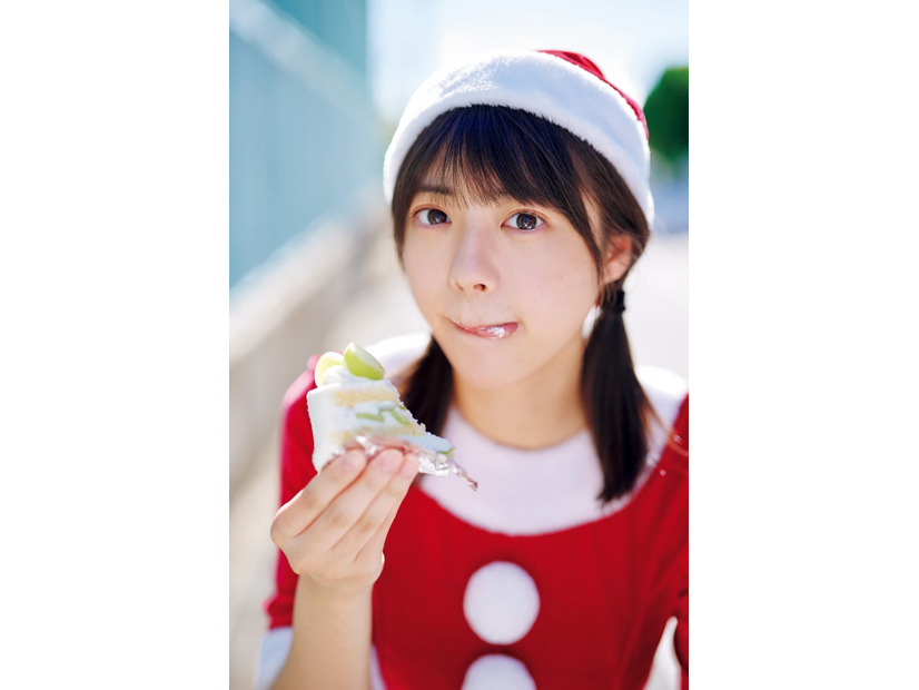 「週刊プレイボーイ」52号（12月11日発売）表紙：冨里奈央（C）熊谷貫／週刊プレイボーイ