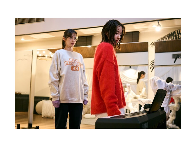中条あやみ、堀田真由／モデルプレス独占カット（C）2024映画『ある閉ざされた雪の山荘で』製作委員会（C）東野圭吾／講談社