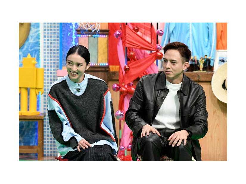武井咲、満島真之介（C）テレビ朝日