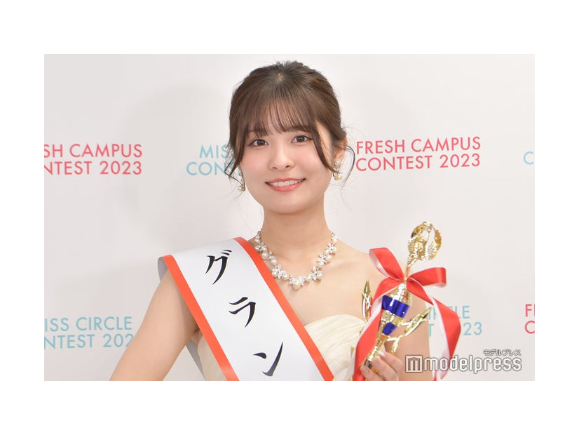 「MISS CIRCLE CONTEST 2023」グランプリを受賞した入山七菜さん（C）モデルプレス