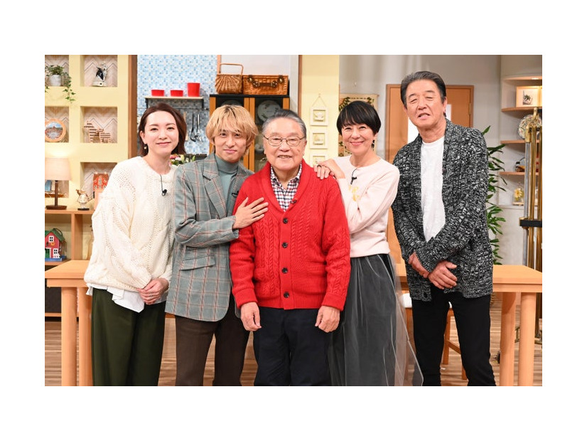 山口美沙、三宅健、伊東四朗、RIKACO、布施博（C）日本テレビ