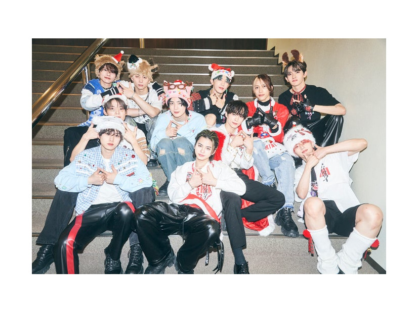 INI（C）LAPONE Entertainment