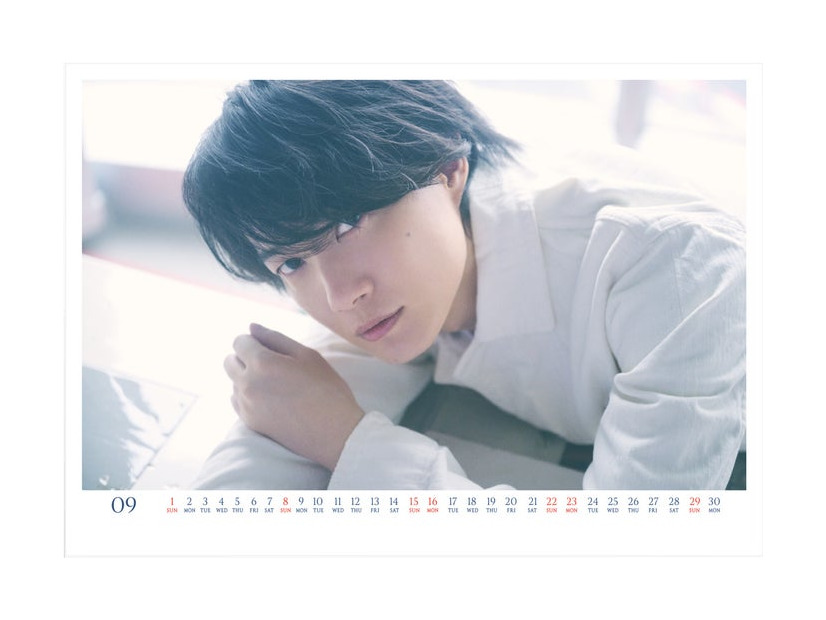 「神木隆之介　2024-2025選べるカレンダー」より（C）Co-LaVo