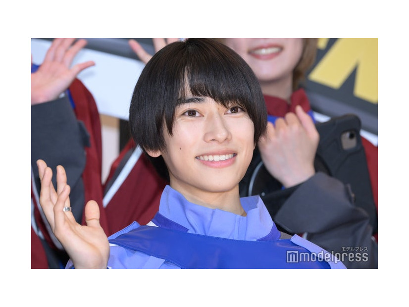 映画『仮面ライダー THE WINTER MOVIE ガッチャード＆ギーツ最強ケミー★ガッチャ大作戦』初日舞台挨拶に登壇した本島純政（C）モデルプレス