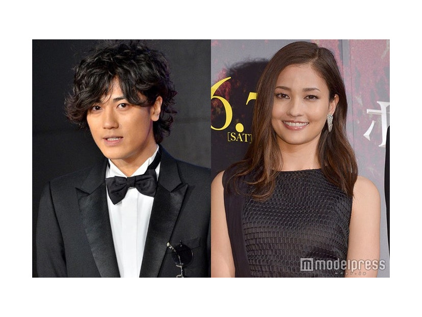 赤西仁、黒木メイサ（C）モデルプレス
