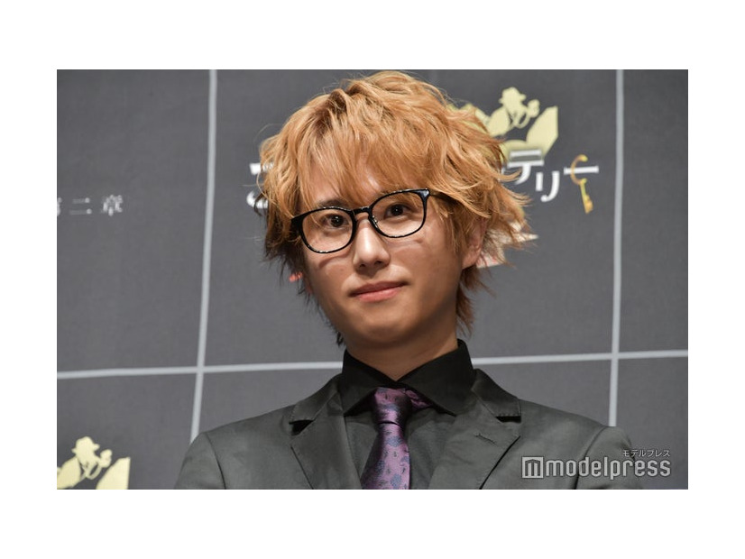 新事業発表イベントに出席した飯田祐基氏（C）モデルプレス