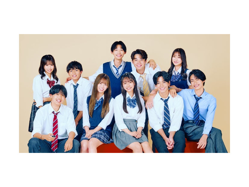 （後列左から）ゆう、えいじ、るい、アレックス、きさき（前列左から）だいすけ、そら、みく、そうた、みさき「今日、好きになりました。-卒業編-」（C）AbemaTV, Inc.