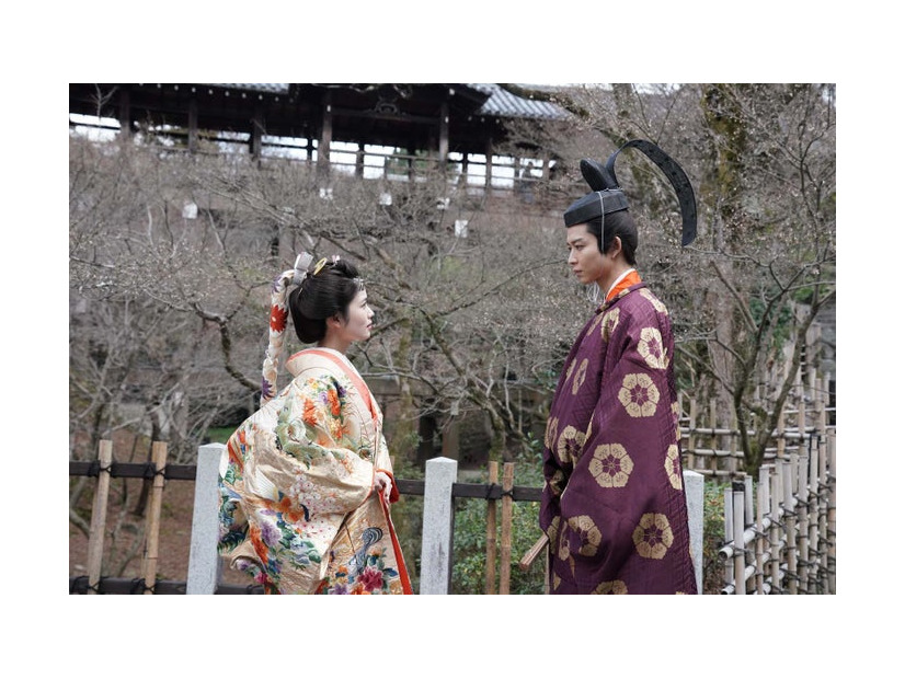 小芝風花、鈴木仁「大奥」第5話より（C）フジテレビ