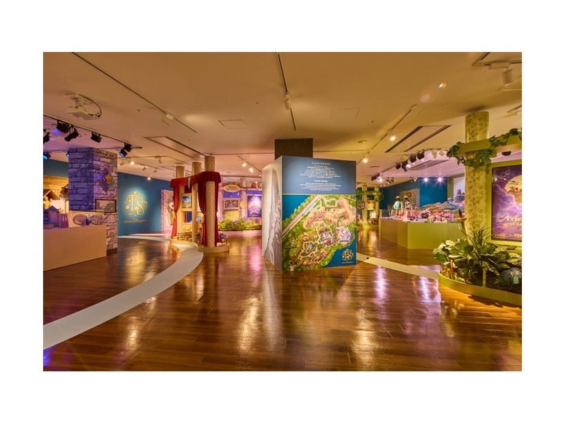 ファンタジースプリングス ニューチャプター・ビギンズ展（C）Disney