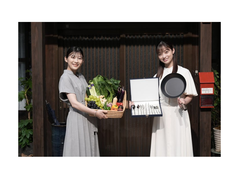 バトンタッチセレモニーに出席した伊藤沙莉、橋本環奈（C）NHK