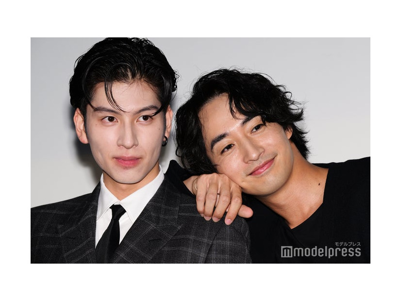 長谷川慎、古屋呂敏（C）モデルプレス