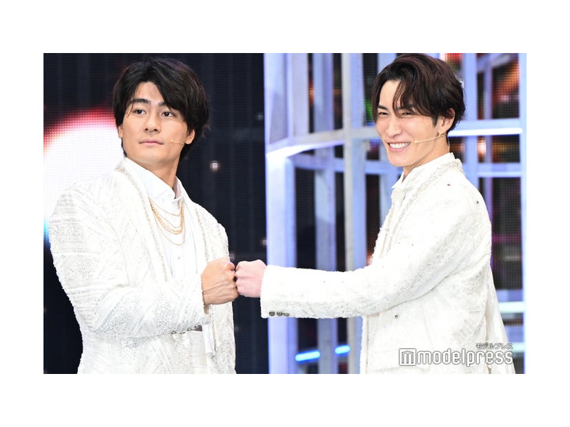 LINEで絆を深め合った森本慎太郎、渡辺翔太（C）モデルプレス