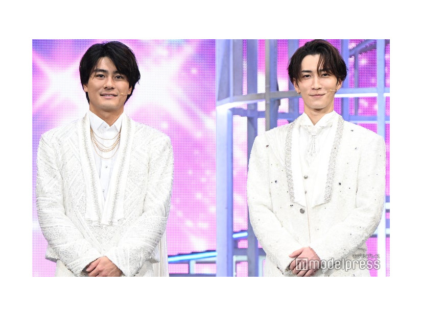 帝劇最後の「DREAM BOYS」でバディを組む森本慎太郎、渡辺翔太（C）モデルプレス