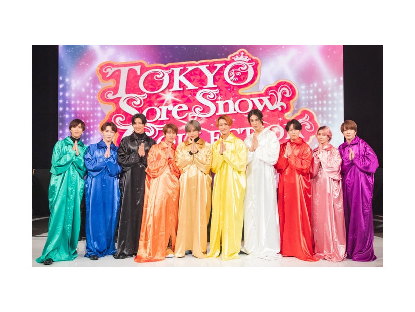 阿部亮平、渡辺翔太、目黒蓮、向井康二、中島健人、岩本照、ラウール、宮舘涼太、佐久間大介、深澤辰哉（C）TBS