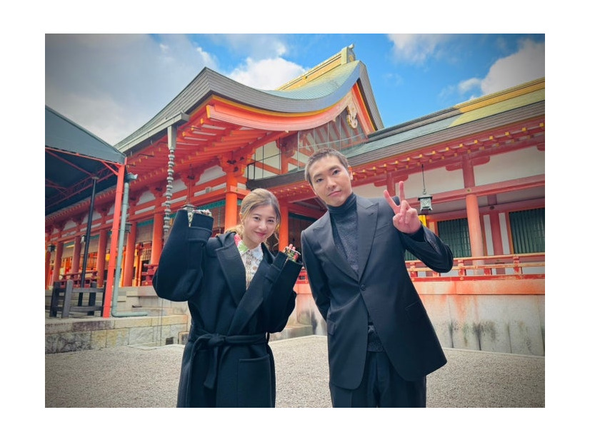 吉高由里子、柄本佑／平安神宮にて（C）NHK