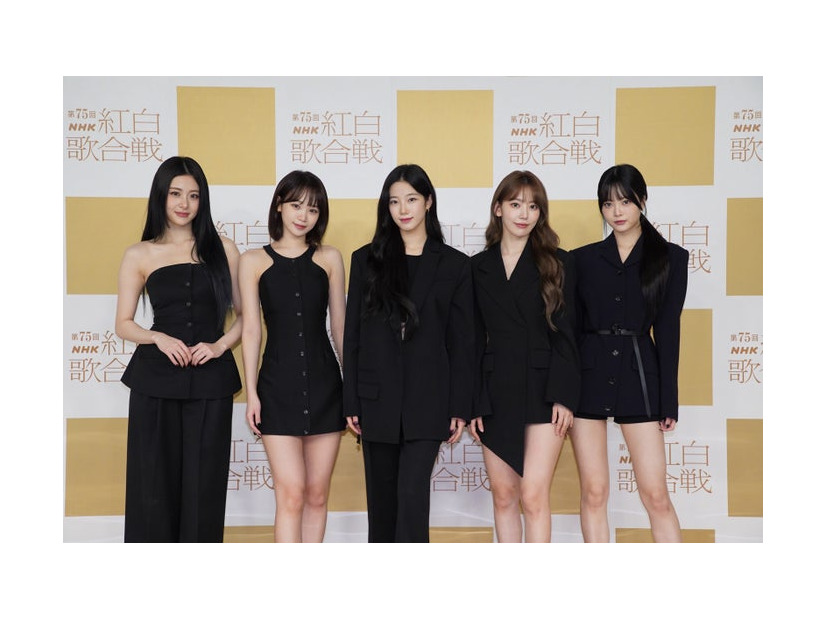 LE SSERAFIM／（左から）HUH YUNJIN（ホ・ユンジン）、KIM CHAEWON（キム・チェウォン）、KAZUHA（カズハ）、SAKURA（サクラ）、HONG EUNCHAE（ホン・ウンチェ）（提供写真）
