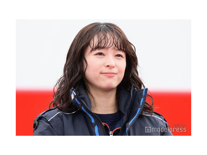 横浜消防局実施の出初め式にサプライズ登場した清野菜名（C）モデルプレス