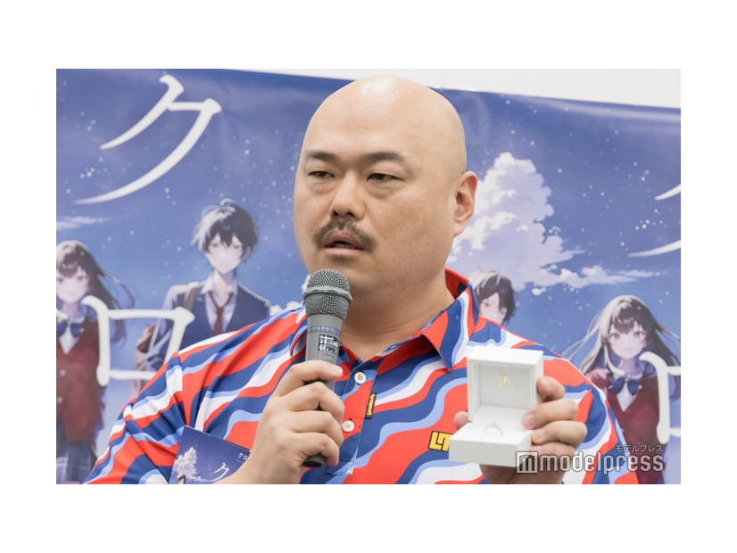 記者会見に出席しクロちゃん（C）モデルプレス
