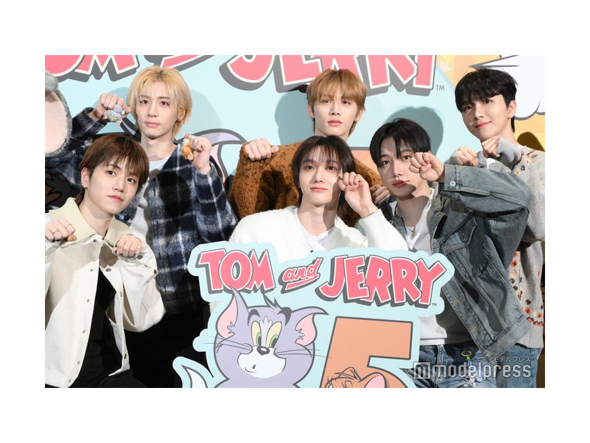 （上段左から）LEEHAN（イハン）、TAESAN（テサン）、WOONHAK（ウナク）（下段左から）RIWOO（リウ）、SUNGHO（ソンホ）、JAEHYUN（ジェヒョン）（C）モデルプレス