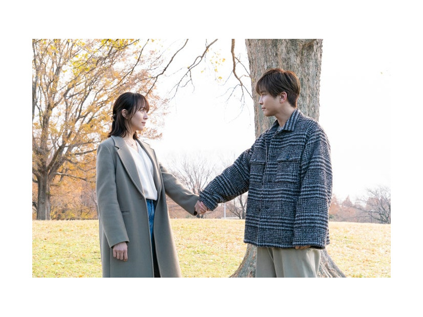 比嘉愛未、岩田剛典「フォレスト」最終話（C）ABCテレビ