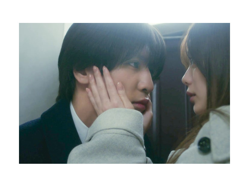 藤井流星「キスでふさいで、バレないで。」第8話（C）「キスでふさいで、バレないで。」製作委員会