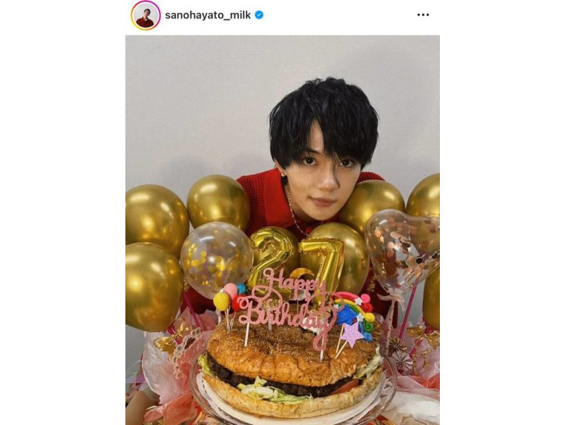 佐野勇斗、笑顔あふれるバースデーSHOT＆“お知らせ”にファン大歓喜「おめでとう！！」「また一つ夢が叶ったね」