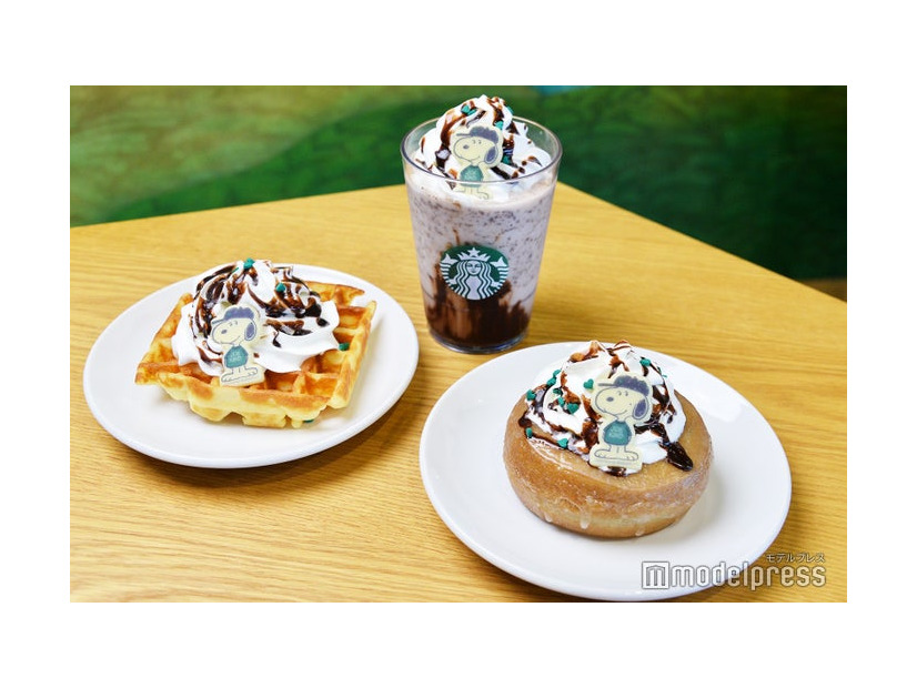 ジョー カインド スヌーピー キャラメル チョコレート オーツミルク フラペチーノ（C）モデルプレス