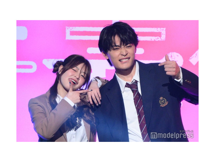 米澤りあ、黒木聖那（C）モデルプレス