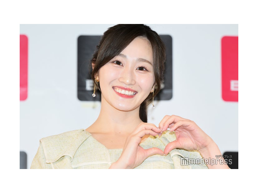 発売記念プレス取材会に出席した潮紗理菜（C）モデルプレス