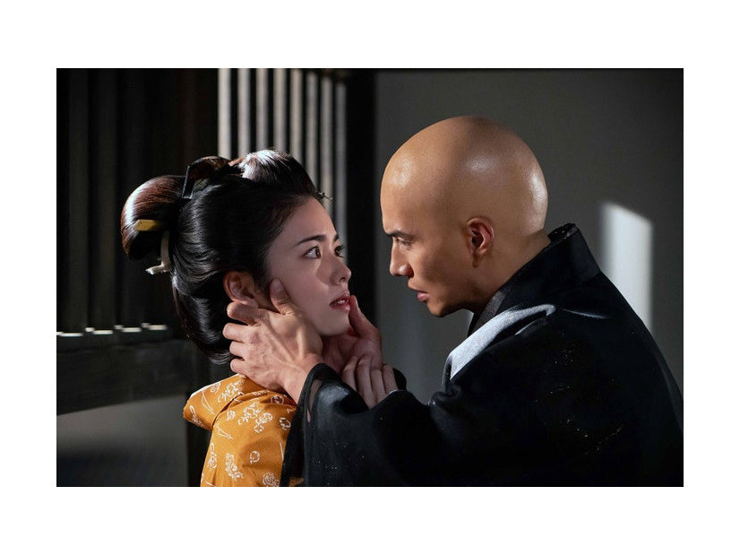 小芝風花、市原隼人「べらぼう～蔦重栄華乃夢噺～」第13話（C）NHK