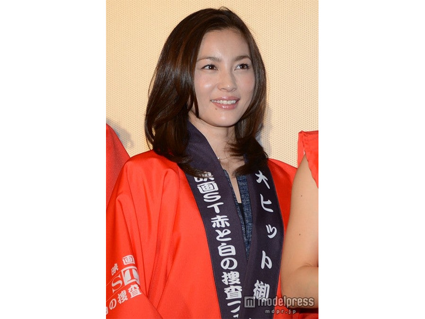茶髪の瀬戸朝香／2015年撮影（C）モデルプレス