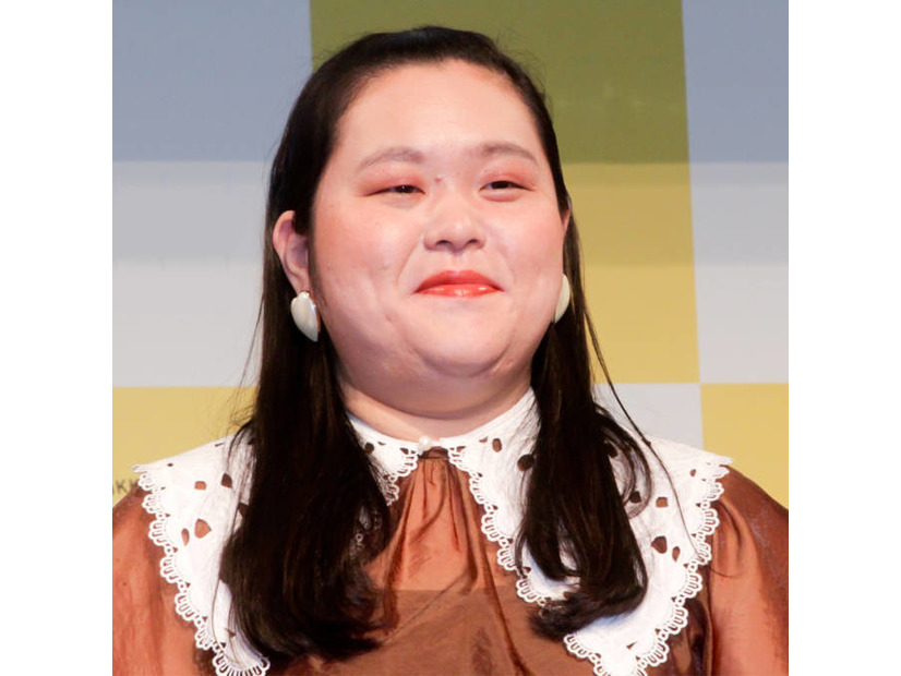ぼる塾・田辺智加「すごくない？」ニキビ跡カバー！伸びのいいコンシーラーを紹介