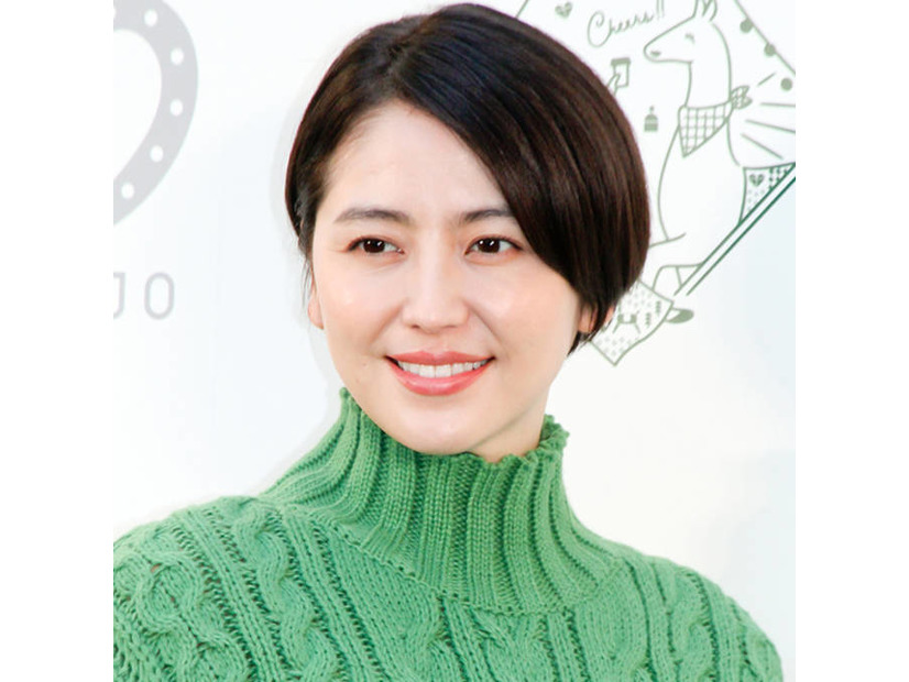 長澤まさみ、ベッドに倒れるナチュラルSHOTに「スタイルの良さが際立っちゃってます！」「本当に素敵」の声