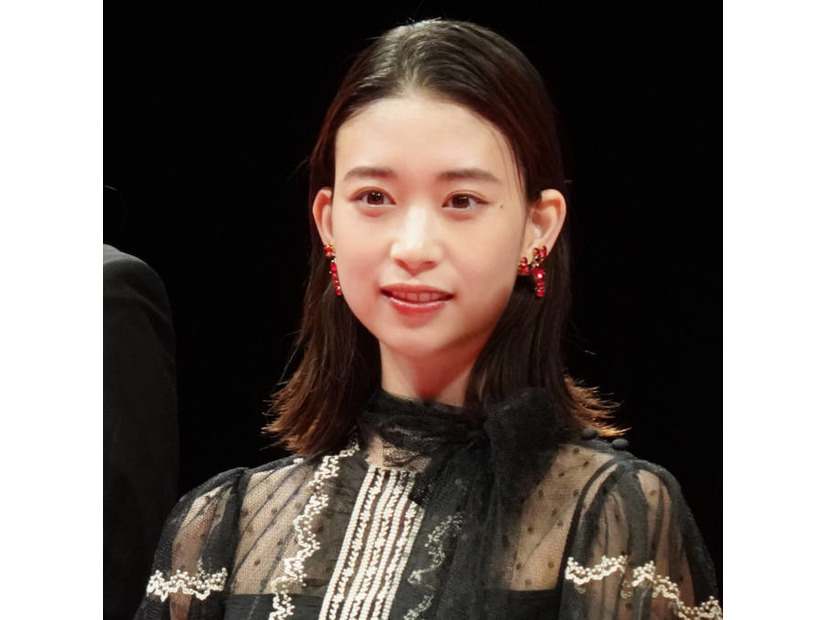 “芸能活動15周年”森川葵、魅力が詰まった笑顔SHOTに反響「素敵なお写真！！」「可愛すぎます」