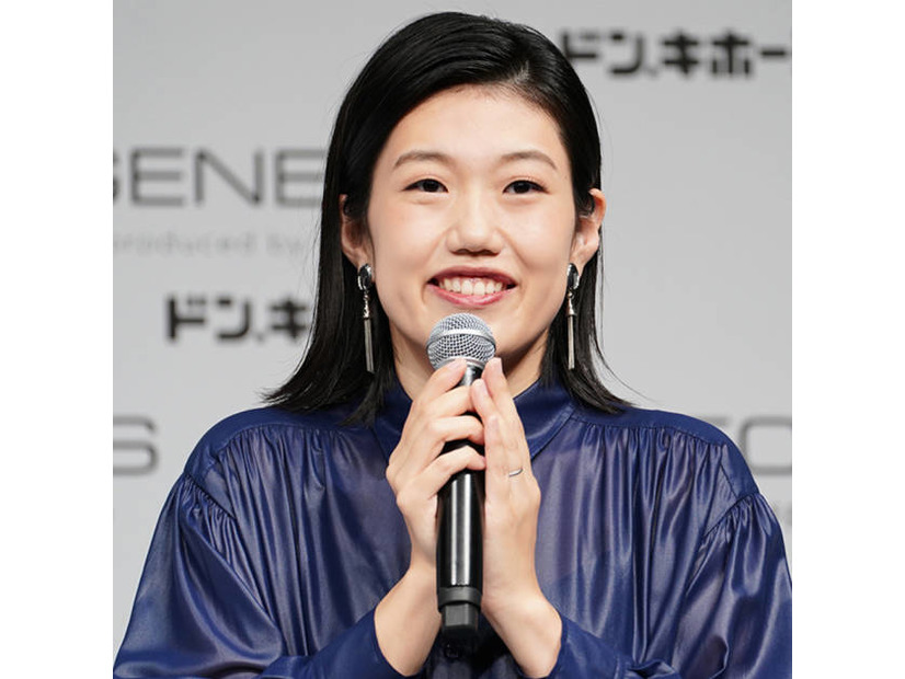 横澤夏子、3人の娘との手繋ぎSHOTに反響「パパさんが撮ってくれたのかな？」「かわいすぎる！！」