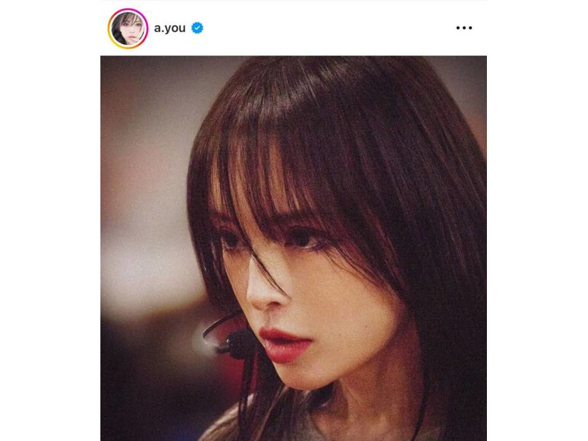 浜崎あゆみ、目ヂカラ際立つ真剣SHOTに反響「相変わらず綺麗でかっこいい」「美しすぎる」