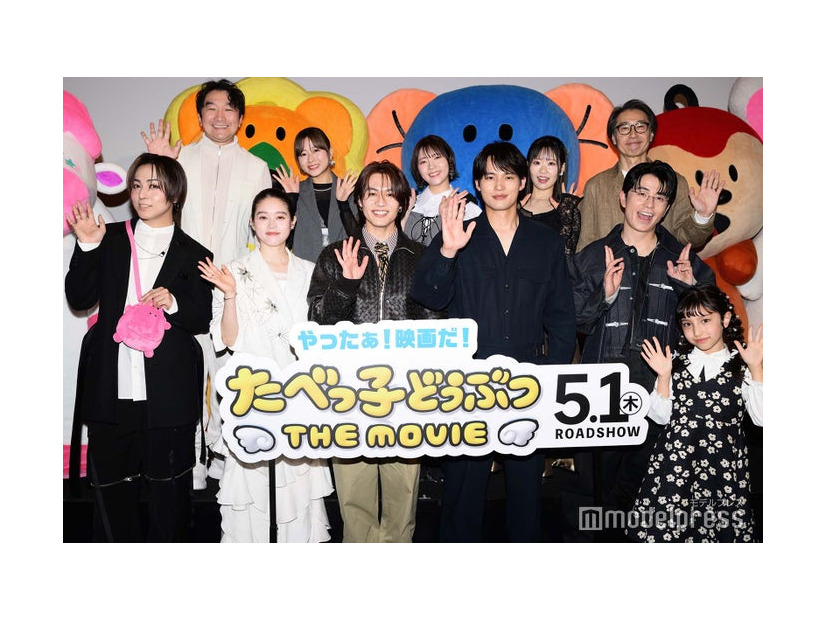 （後列左から）池田テツヒロ氏、水瀬いのり、小澤亜李、東山奈央、竹清仁監督（前列左から）蒼井翔太、高石あかり、松田元太、水上恒司、藤森慎吾、大野りりあな（C）モデルプレス