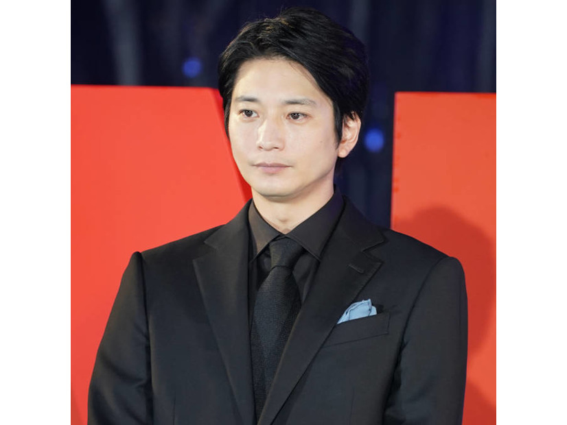 向井理『パリピ孔明』“重量級”豪華衣装の苦労を明かす「すごいことになってる」