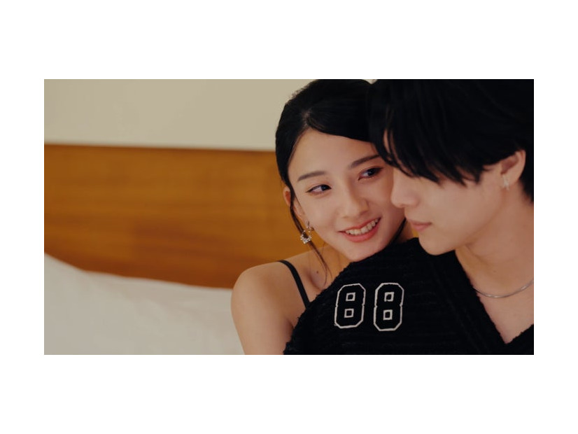 アオイ、あり「LOVE POWER KINGDOM〜恋愛強者選挙〜」（C）AbemaTV,Inc