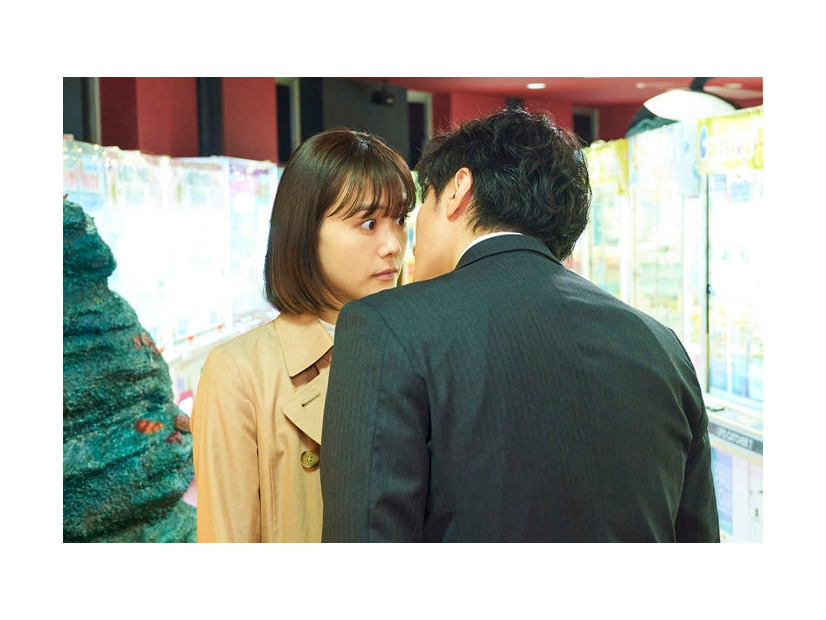 松井愛莉、大貫勇輔「子宮恋愛」第1話（C）ytv