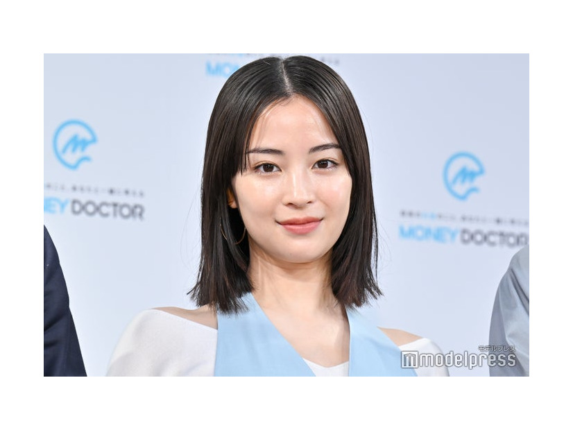 発表会に出席した広瀬すず（C）モデルプレス
