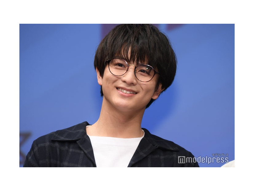「自分自身優しいですし」とサラッと入れザワつかせる柏木悠（C）モデルプレス