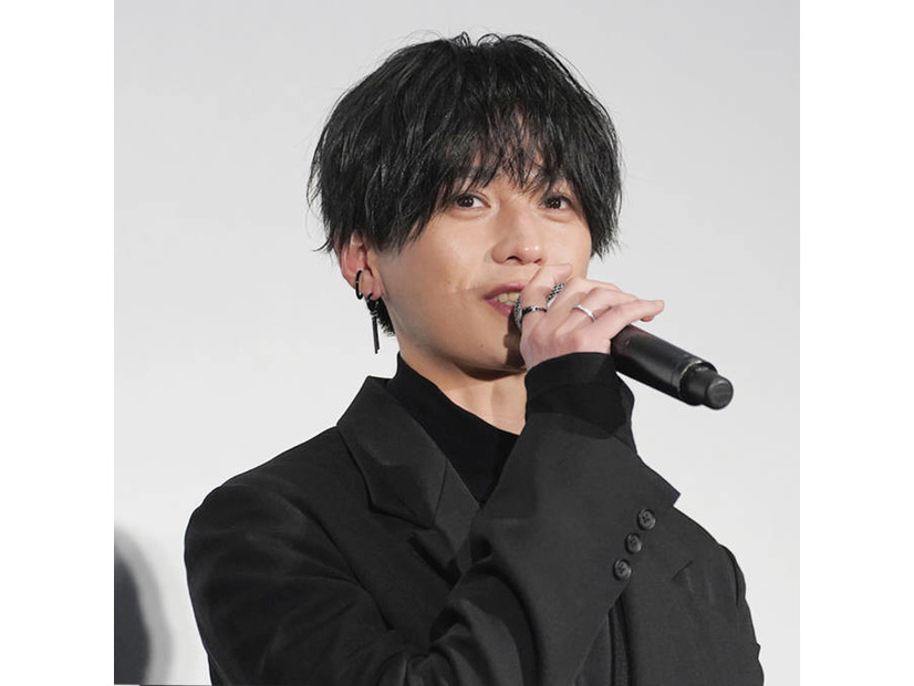 八木勇征、ナチュラルな振り向きSHOTに「ビジュ最高」「今日もかっこよすぎる」の声