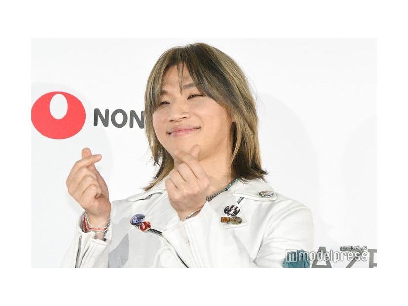 「KCON JAPAN 2025」レッドカーペットに登場したD-LITE（C）モデルプレス